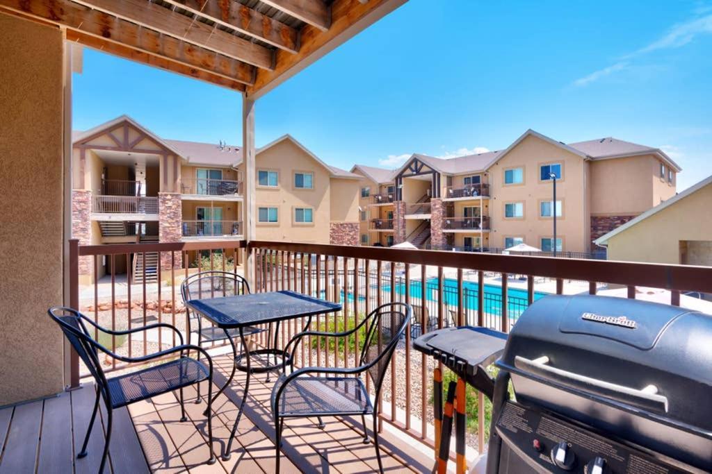 5H Our Redcliff Condo, Pool & Hot Tub Moab Extérieur photo